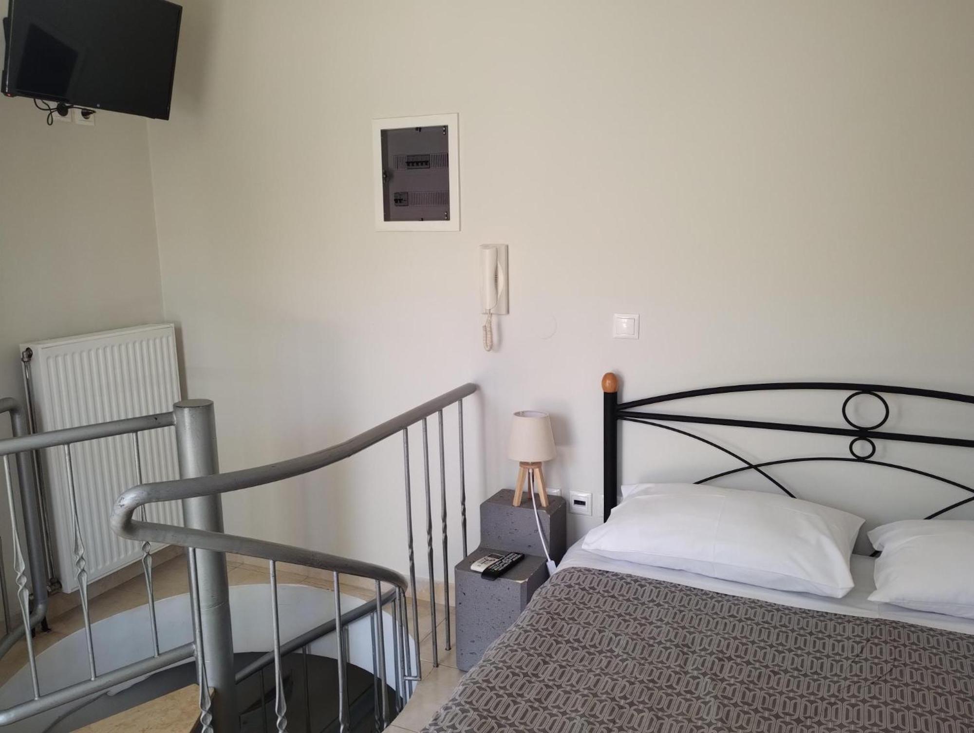 Kalamata Beach Maisonette Bagian luar foto